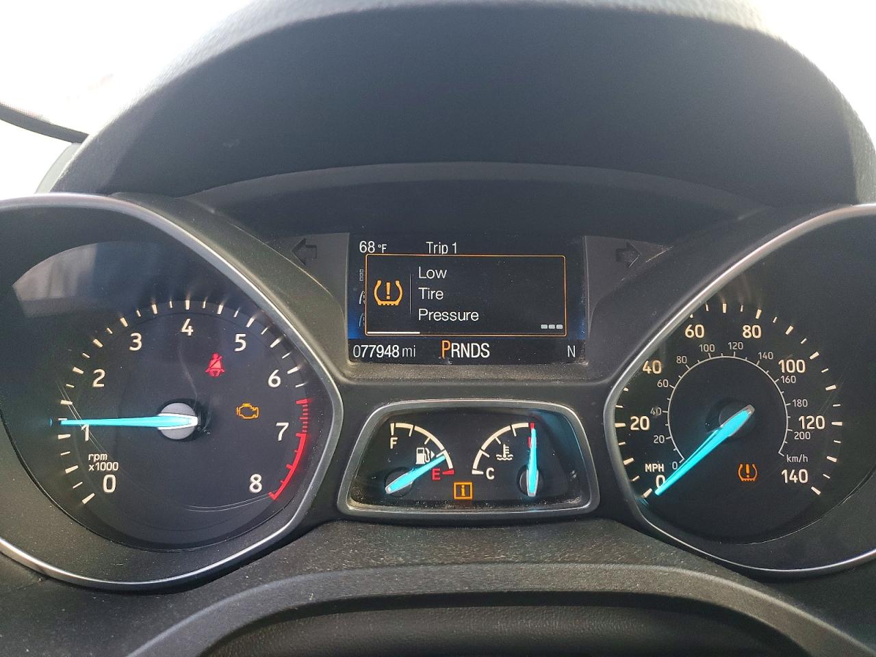 2019 FORD ESCAPE SE photo 9
