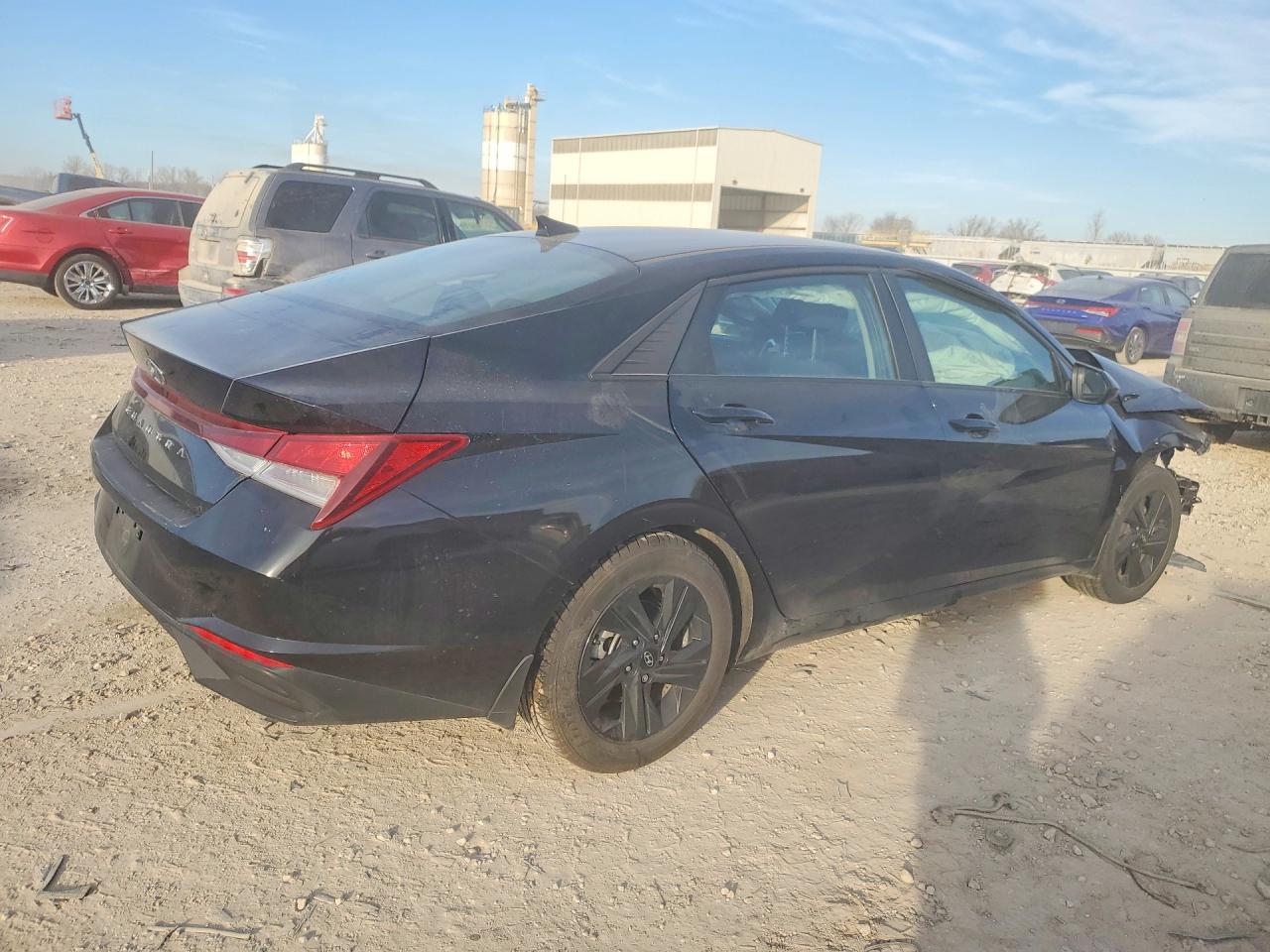 2023 HYUNDAI ELANTRA SEL photo 7