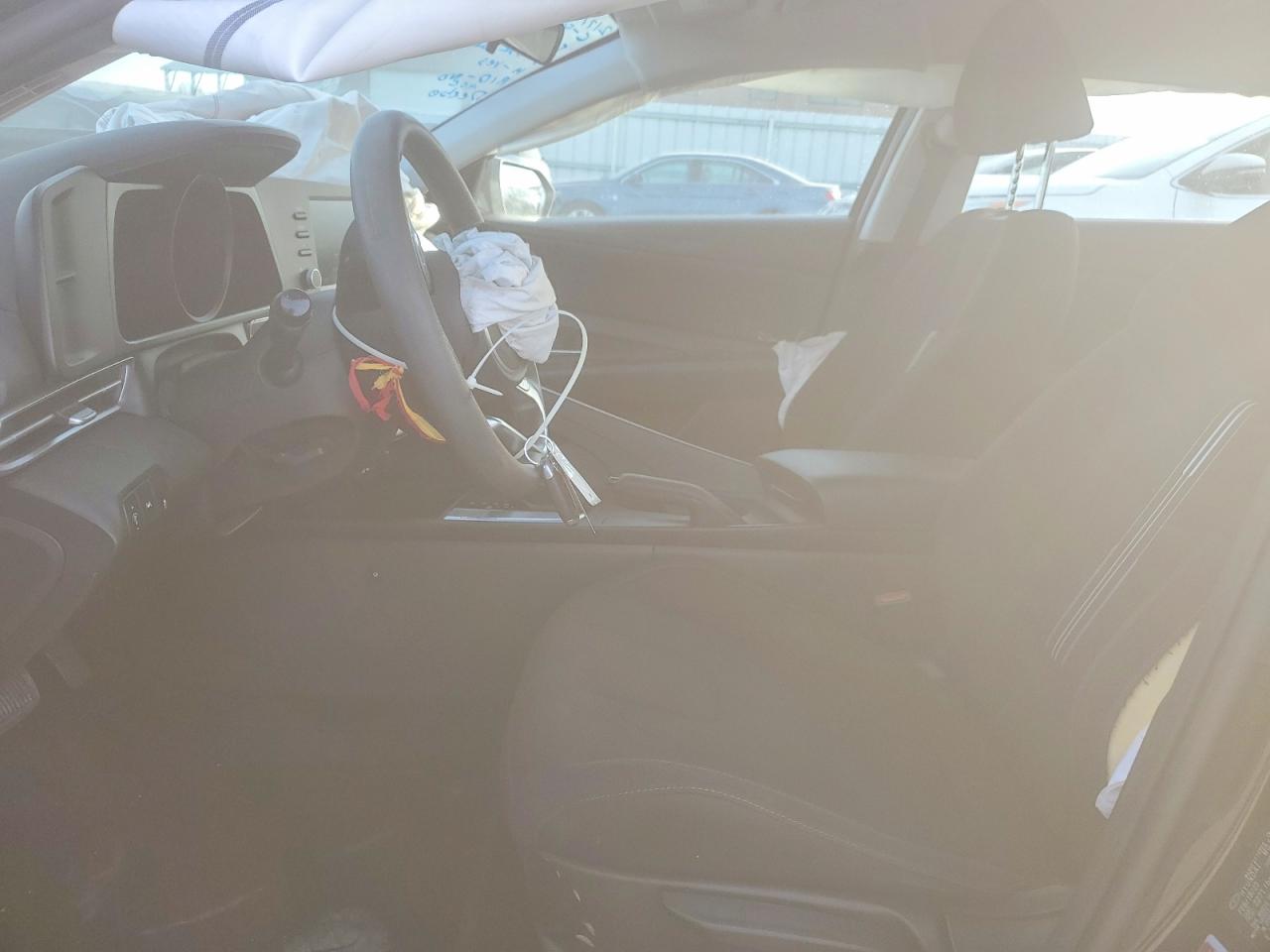 2023 HYUNDAI ELANTRA SEL photo 19