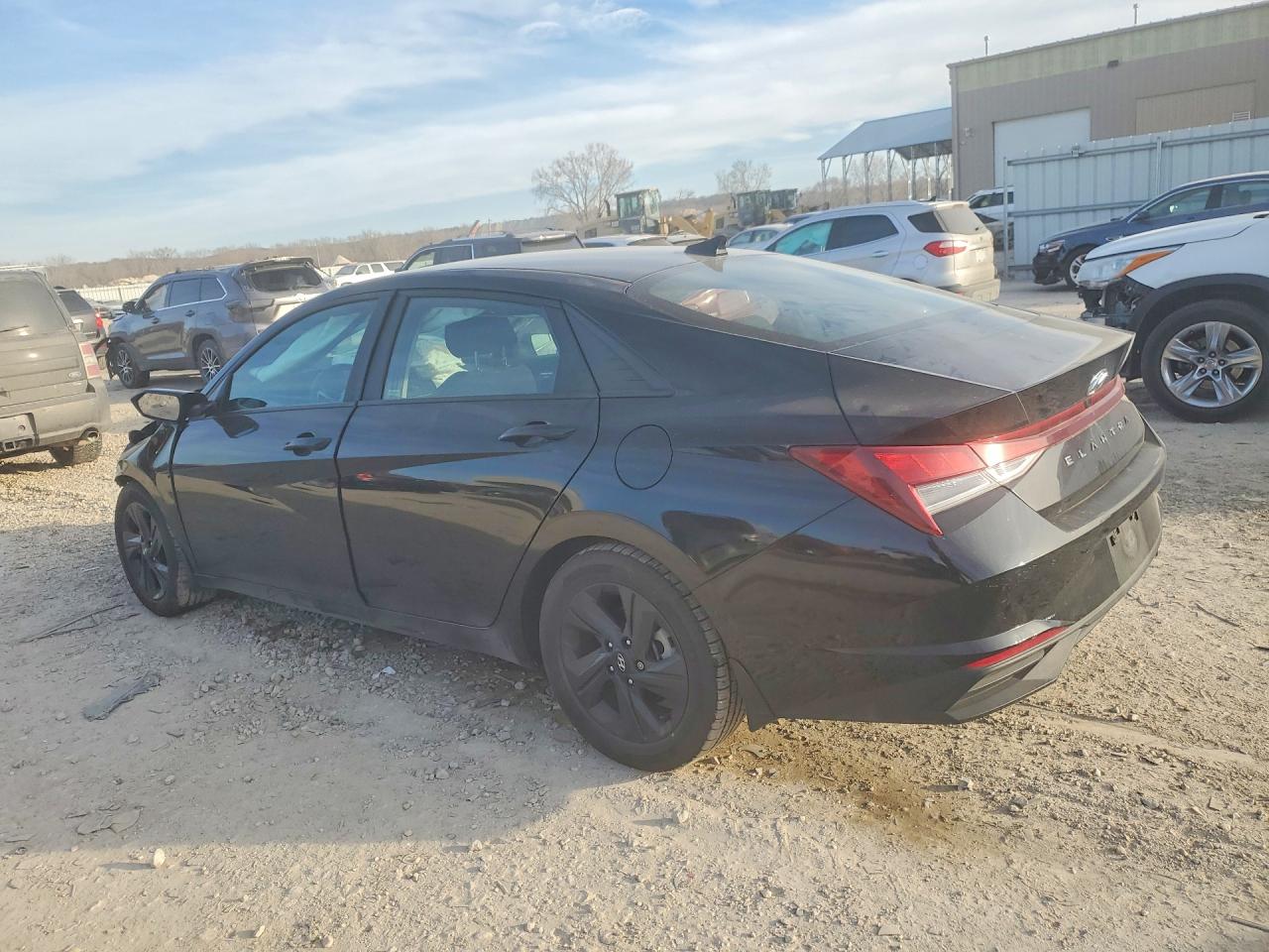 2023 HYUNDAI ELANTRA SEL photo 4