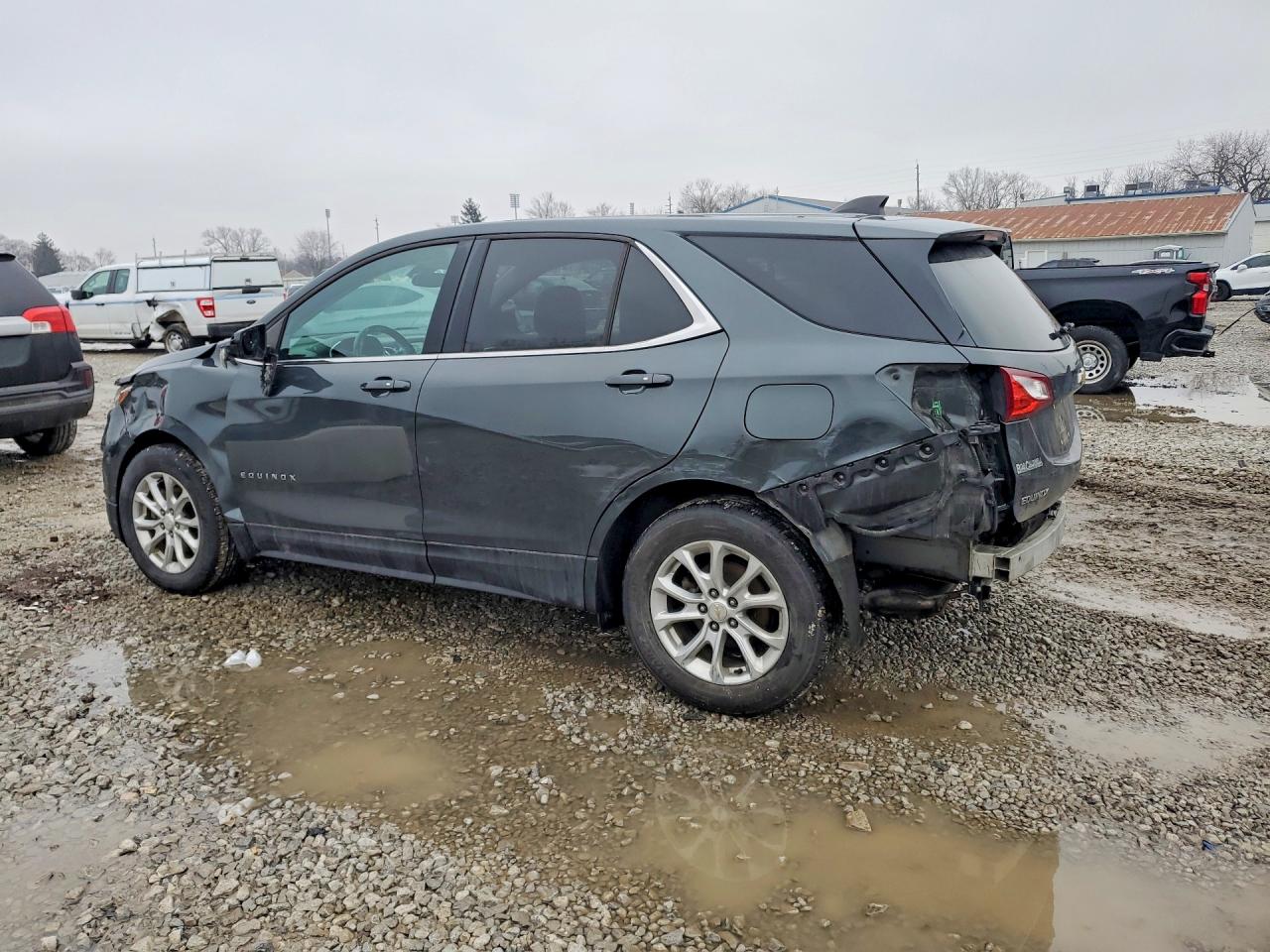 2018 CHEVROLET EQUINOX LT photo 2