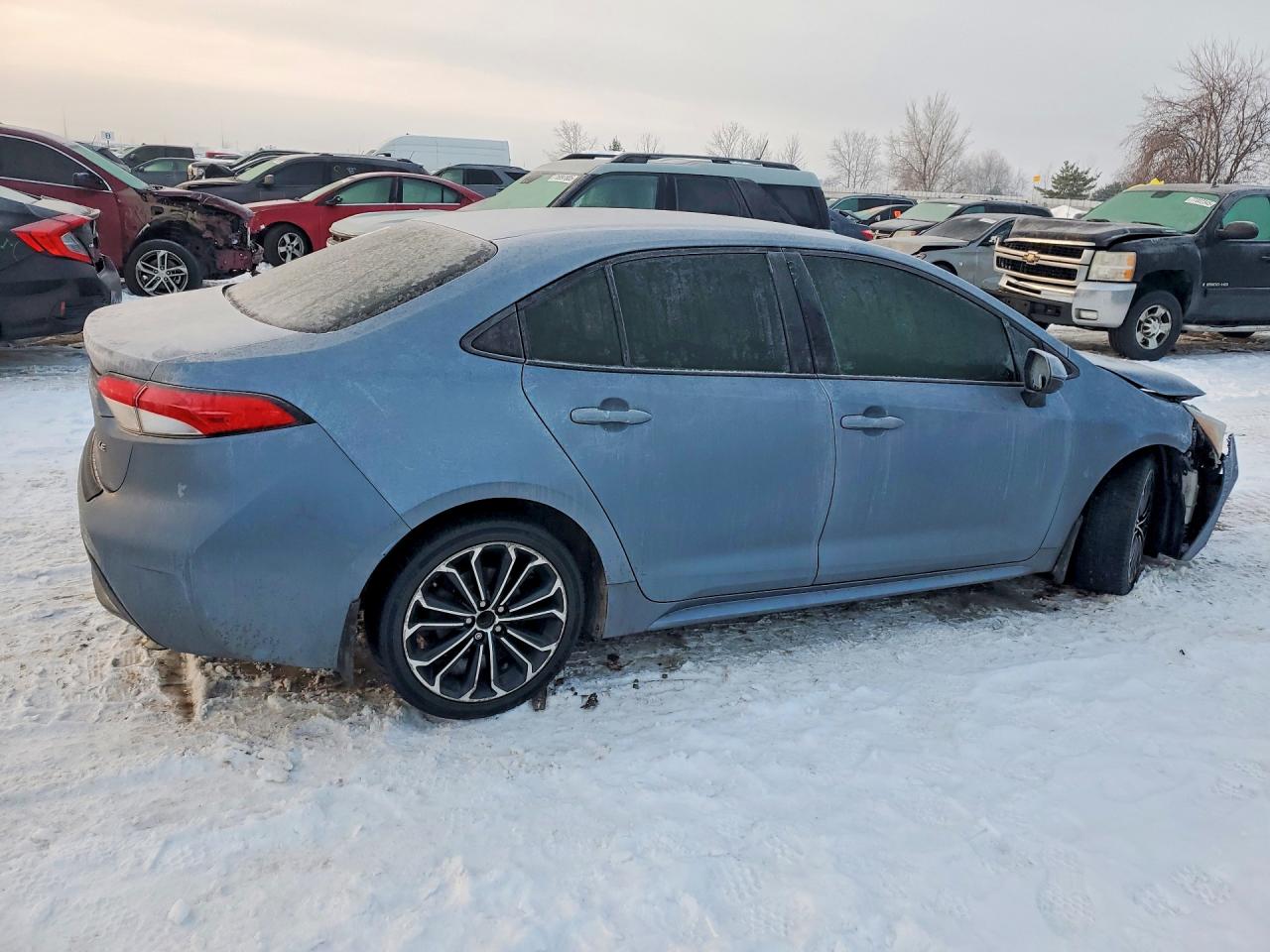 2020 TOYOTA COROLLA LE photo 3