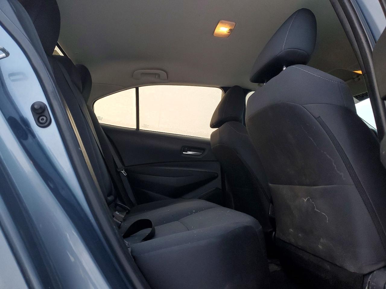 2020 TOYOTA COROLLA LE photo 10