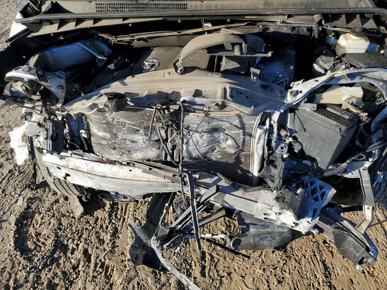 2019 TOYOTA HIGHLANDER LE photo 21