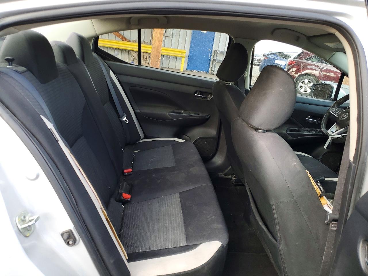 2021 NISSAN VERSA SV photo 19