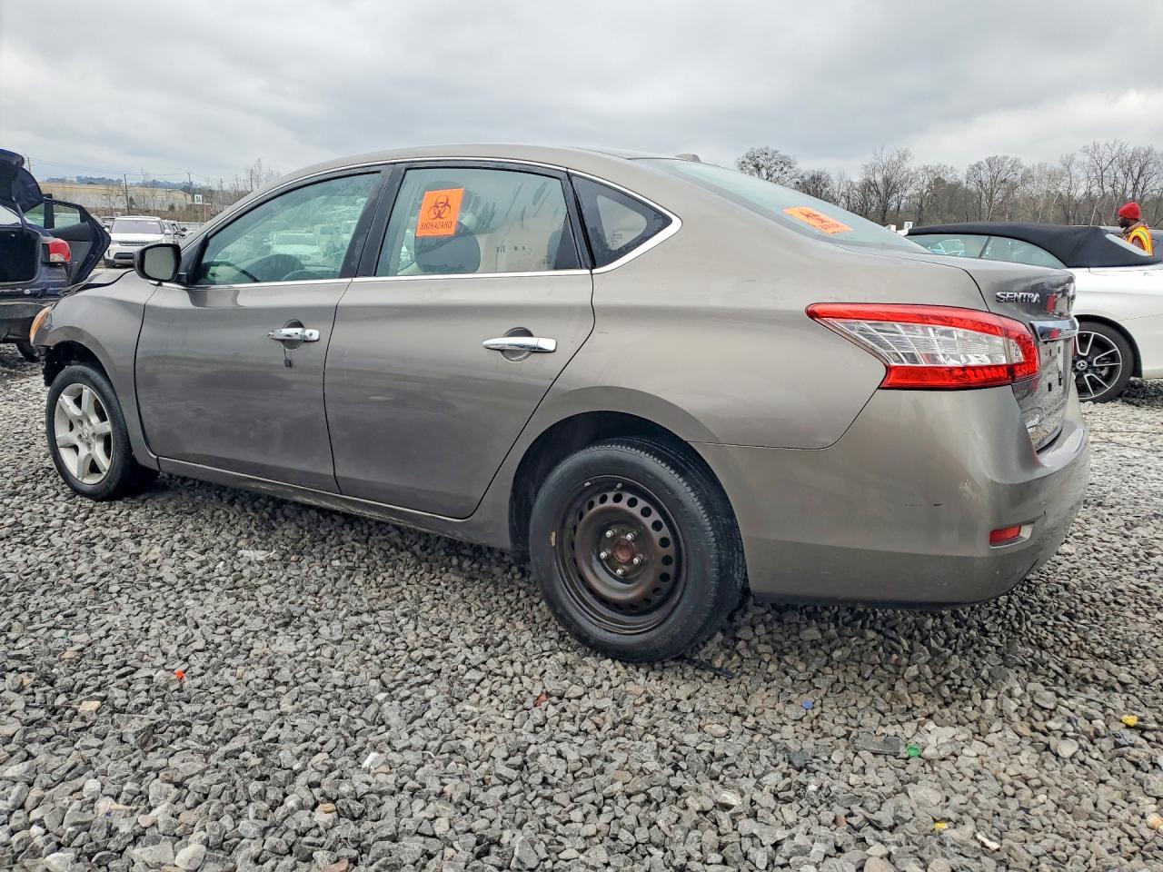 2015 NISSAN SENTRA photo 2