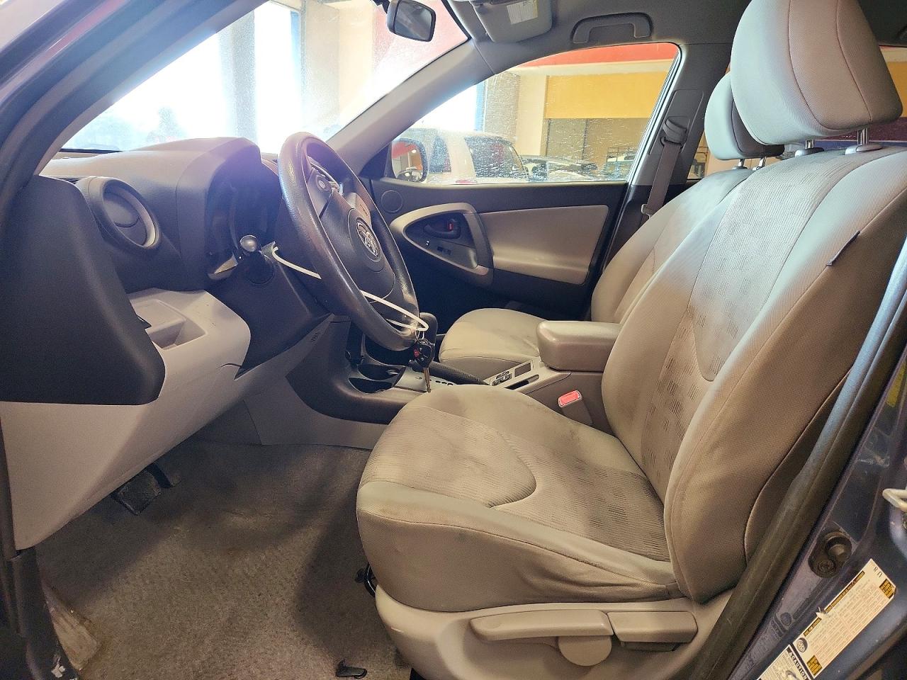 2010 TOYOTA RAV4 photo 13