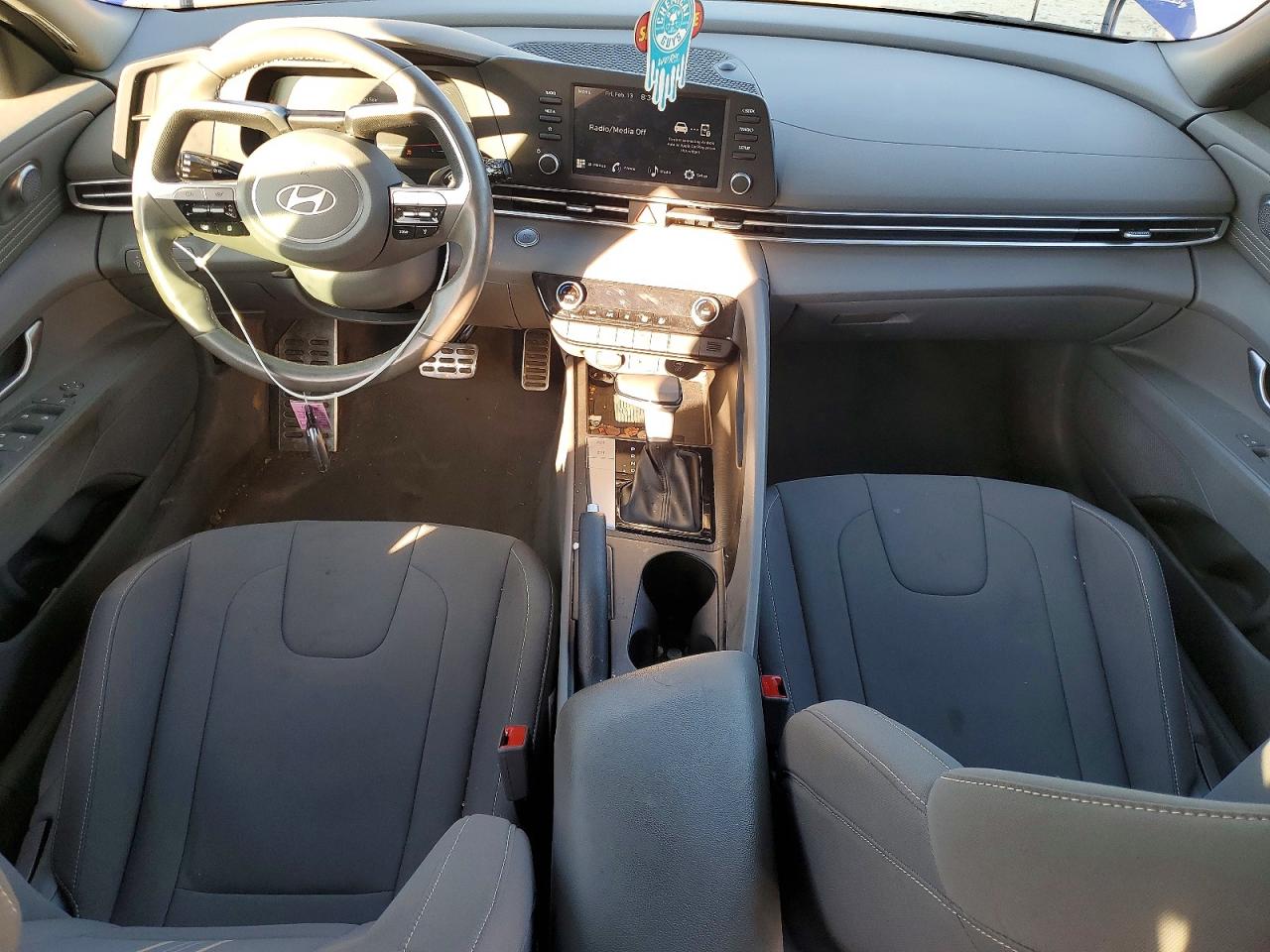 2025 HYUNDAI ELANTRA SEL SPORT photo 22