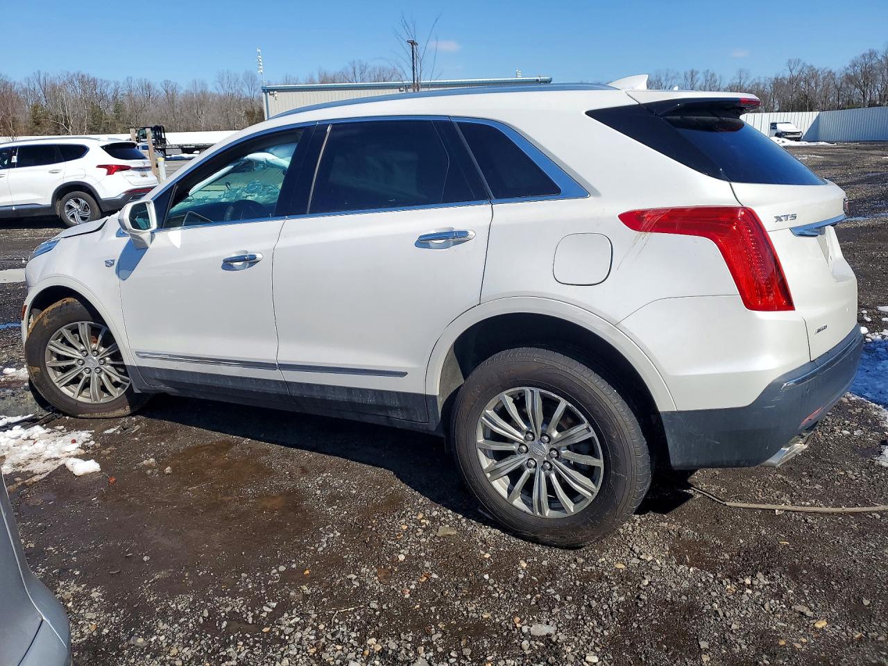 2018 CADILLAC XT5 LUXURY photo 4
