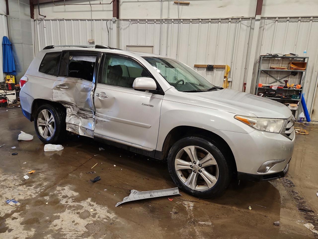 2011 TOYOTA HIGHLANDER LIMITED photo 7