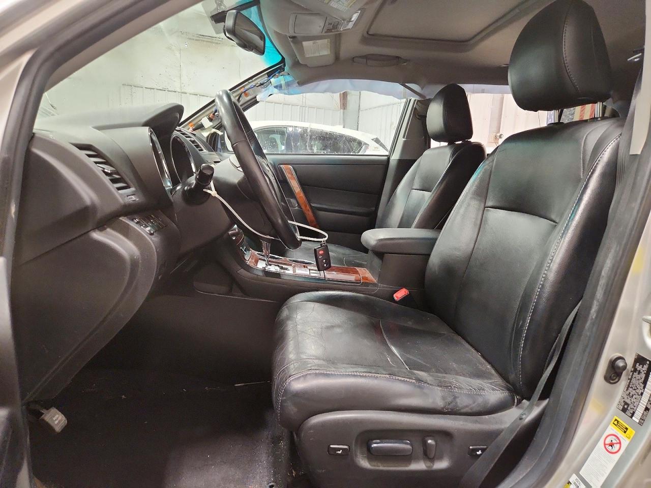 2011 TOYOTA HIGHLANDER LIMITED photo 13
