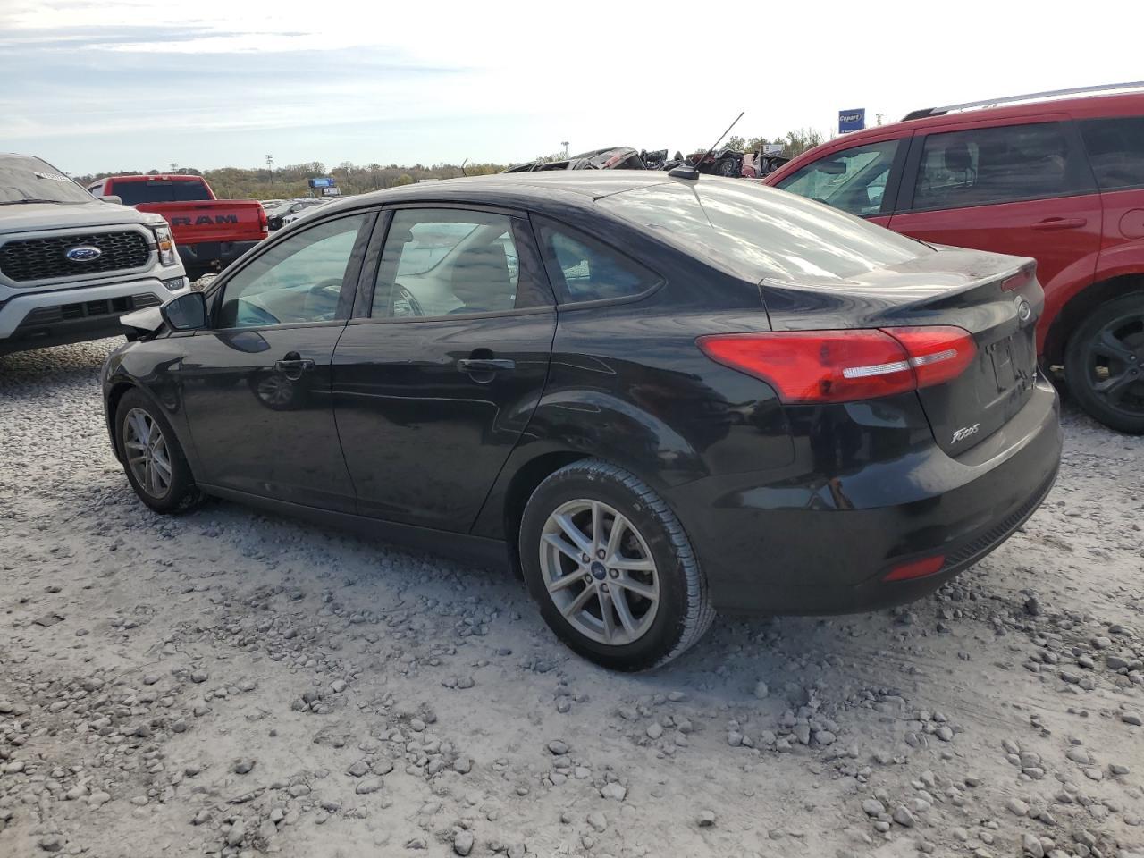 2018 FORD FOCUS SE photo 4
