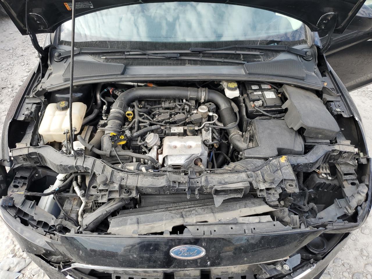 2018 FORD FOCUS SE photo 31