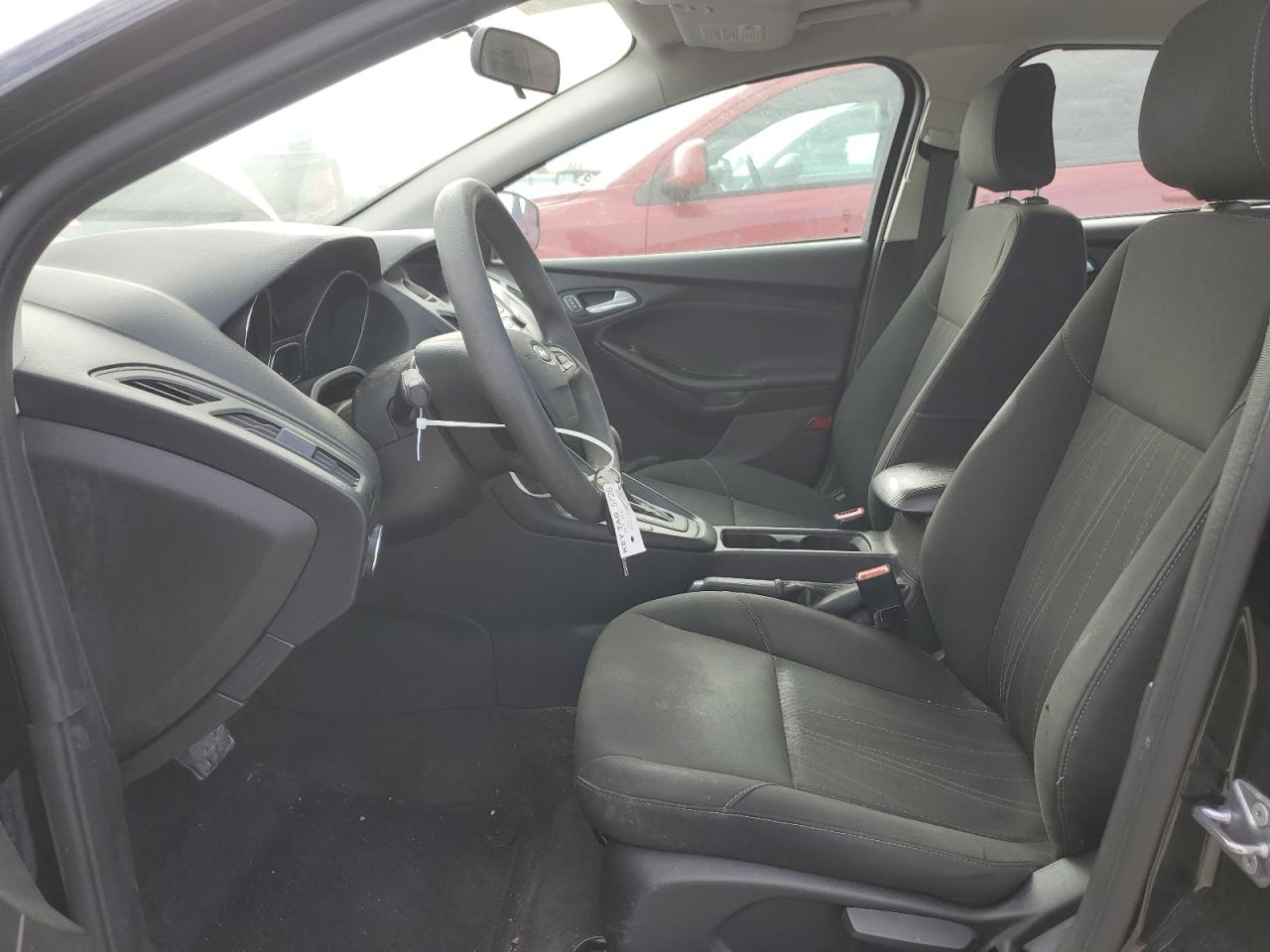 2018 FORD FOCUS SE photo 19