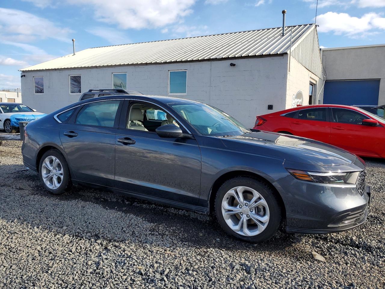 2025 HONDA ACCORD LX photo 10