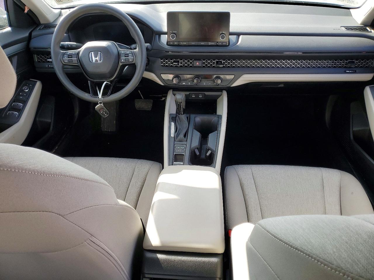 2025 HONDA ACCORD LX photo 22
