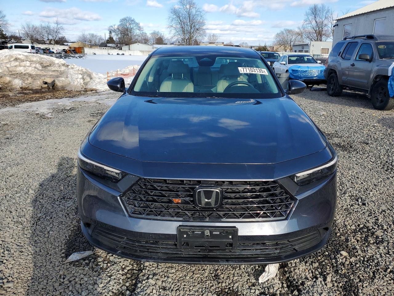 2025 HONDA ACCORD LX photo 13