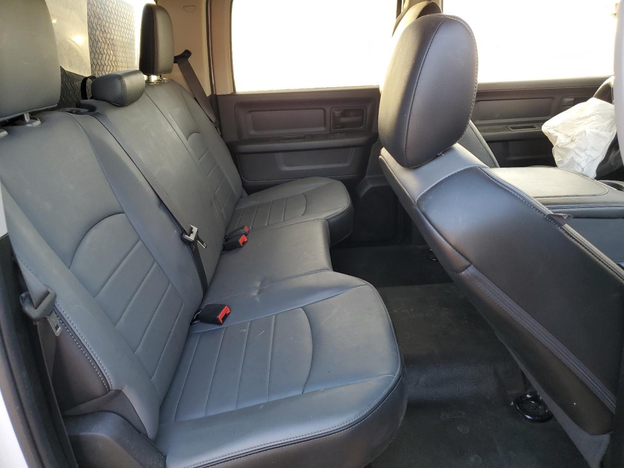 2022 RAM 1500 CLASSIC TRADESMAN photo 28