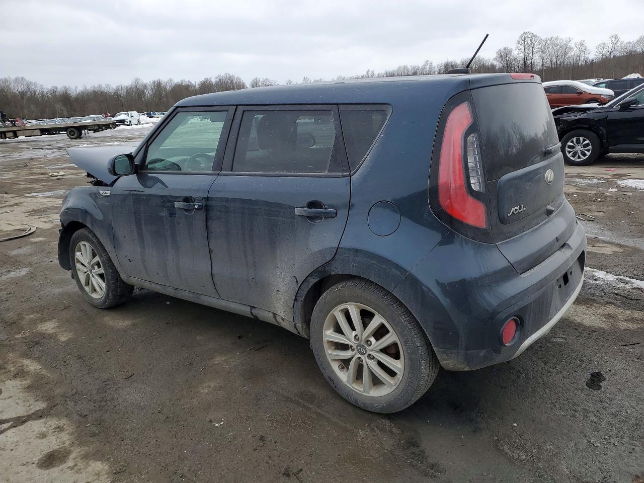 2018 KIA SOUL + photo 2
