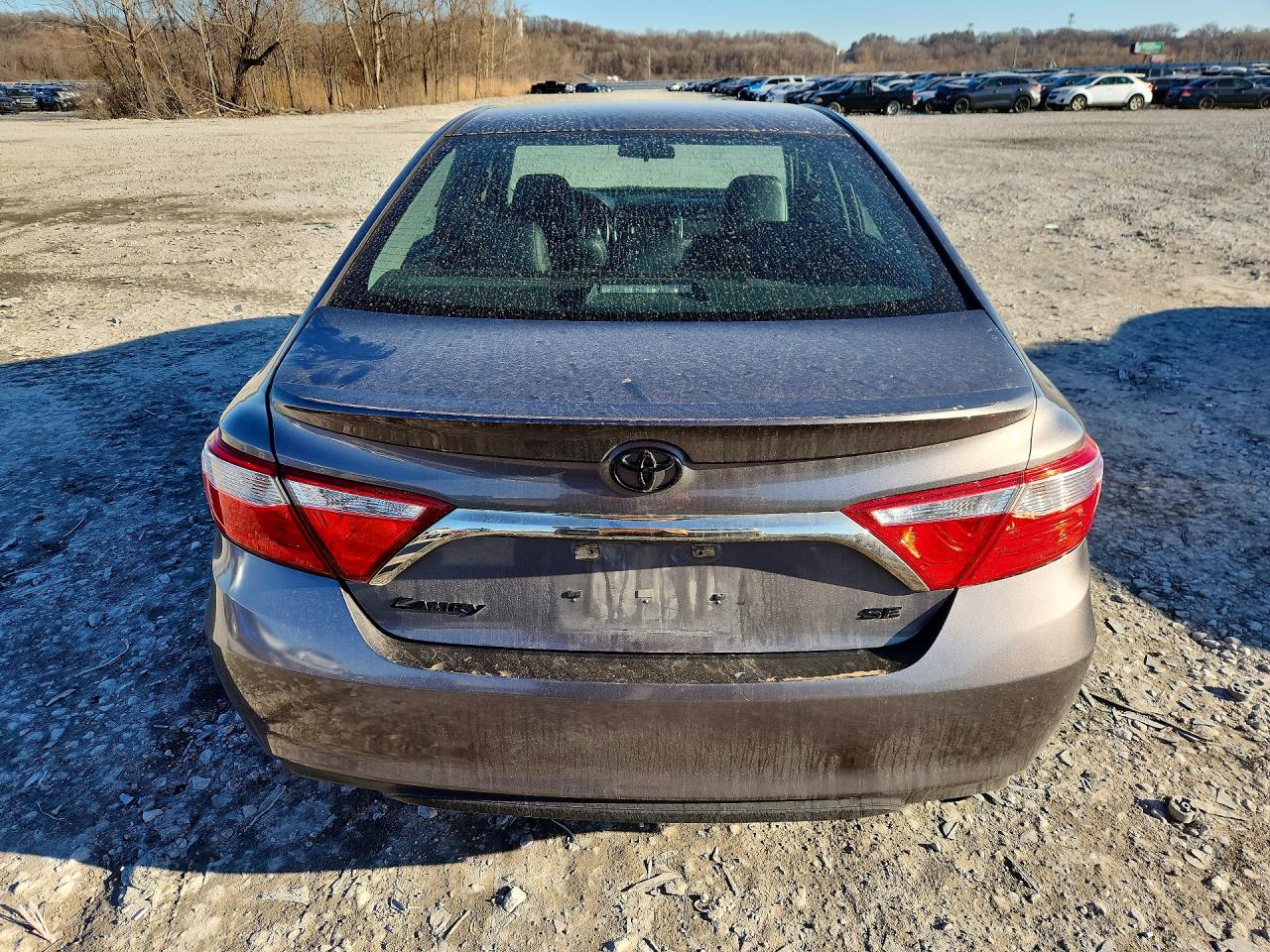 2017 TOYOTA CAMRY SE photo 16
