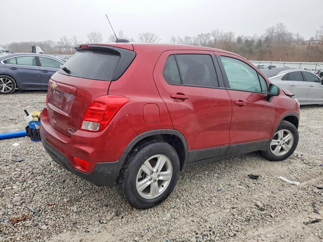 2021 CHEVROLET TRAX LS photo 4
