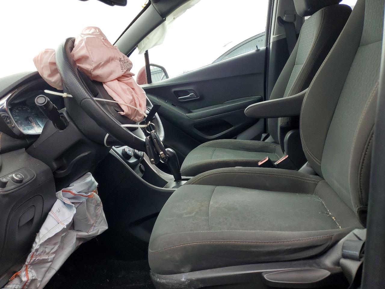 2021 CHEVROLET TRAX LS photo 11