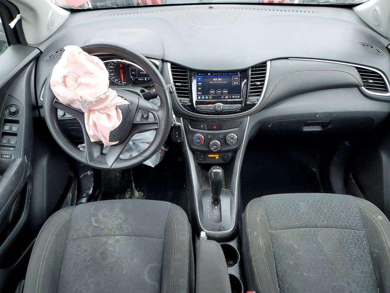2021 CHEVROLET TRAX LS photo 13