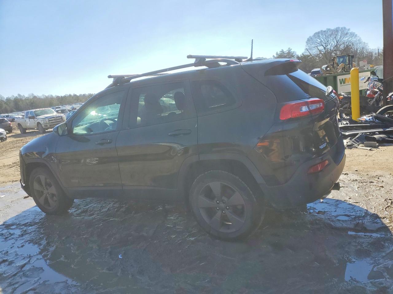 2017 JEEP CHEROKEE LATITUDE photo 2