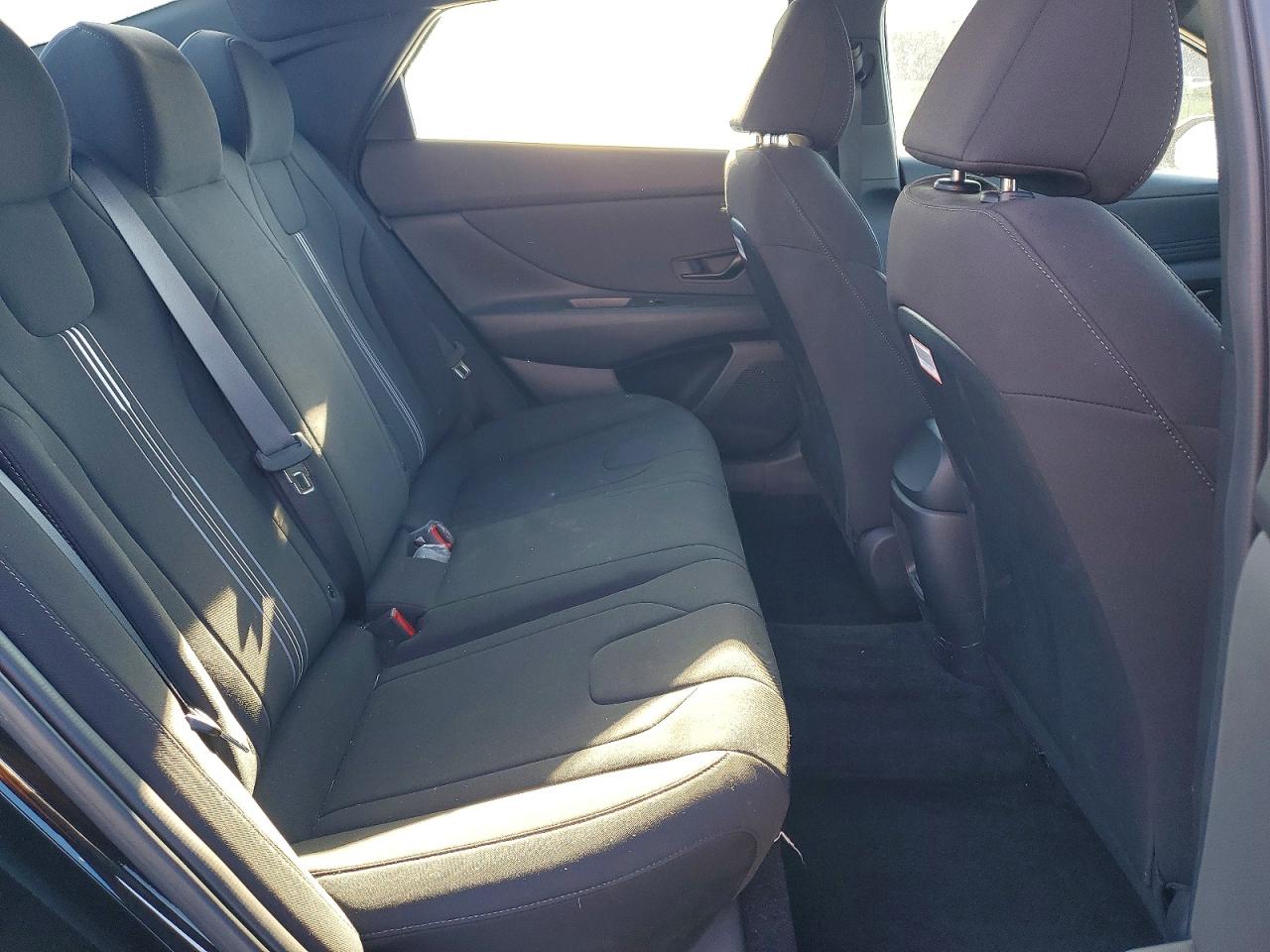 2025 HYUNDAI ELANTRA SEL SPORT photo 10
