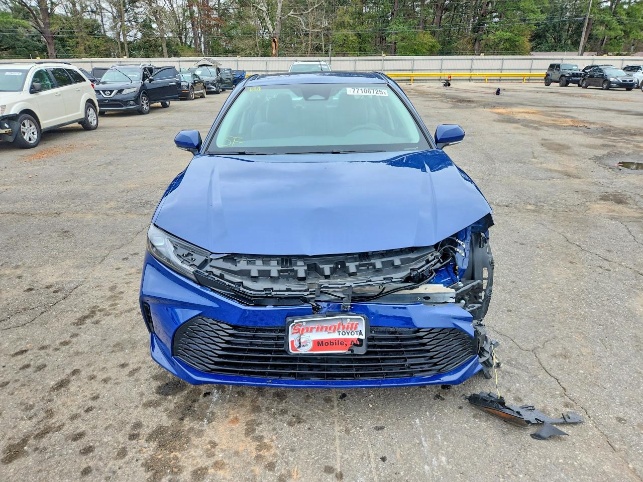 2025 TOYOTA CAMRY LE photo 5