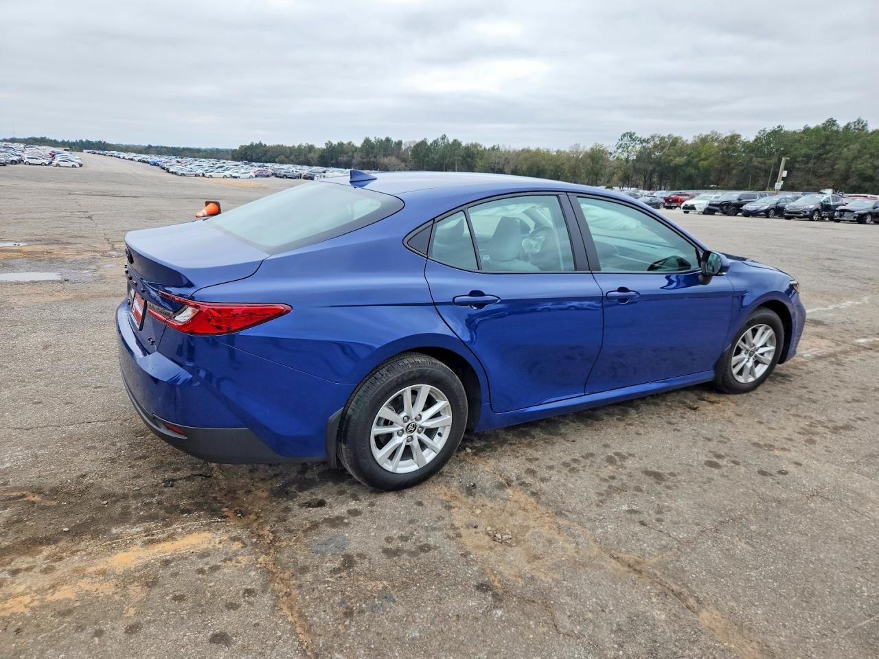 2025 TOYOTA CAMRY LE photo 3