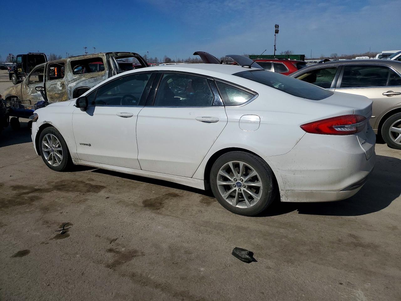 2017 FORD FUSION SE HYBRID photo 2