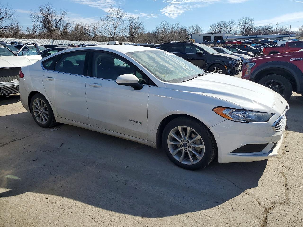 2017 FORD FUSION SE HYBRID photo 4