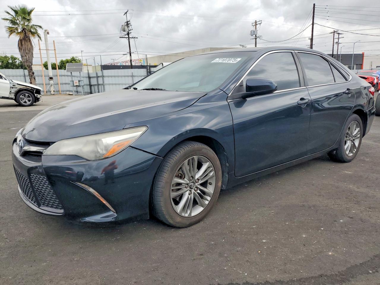 2017 TOYOTA CAMRY