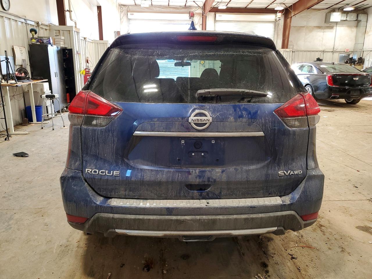 2017 NISSAN ROGUE SV photo 6