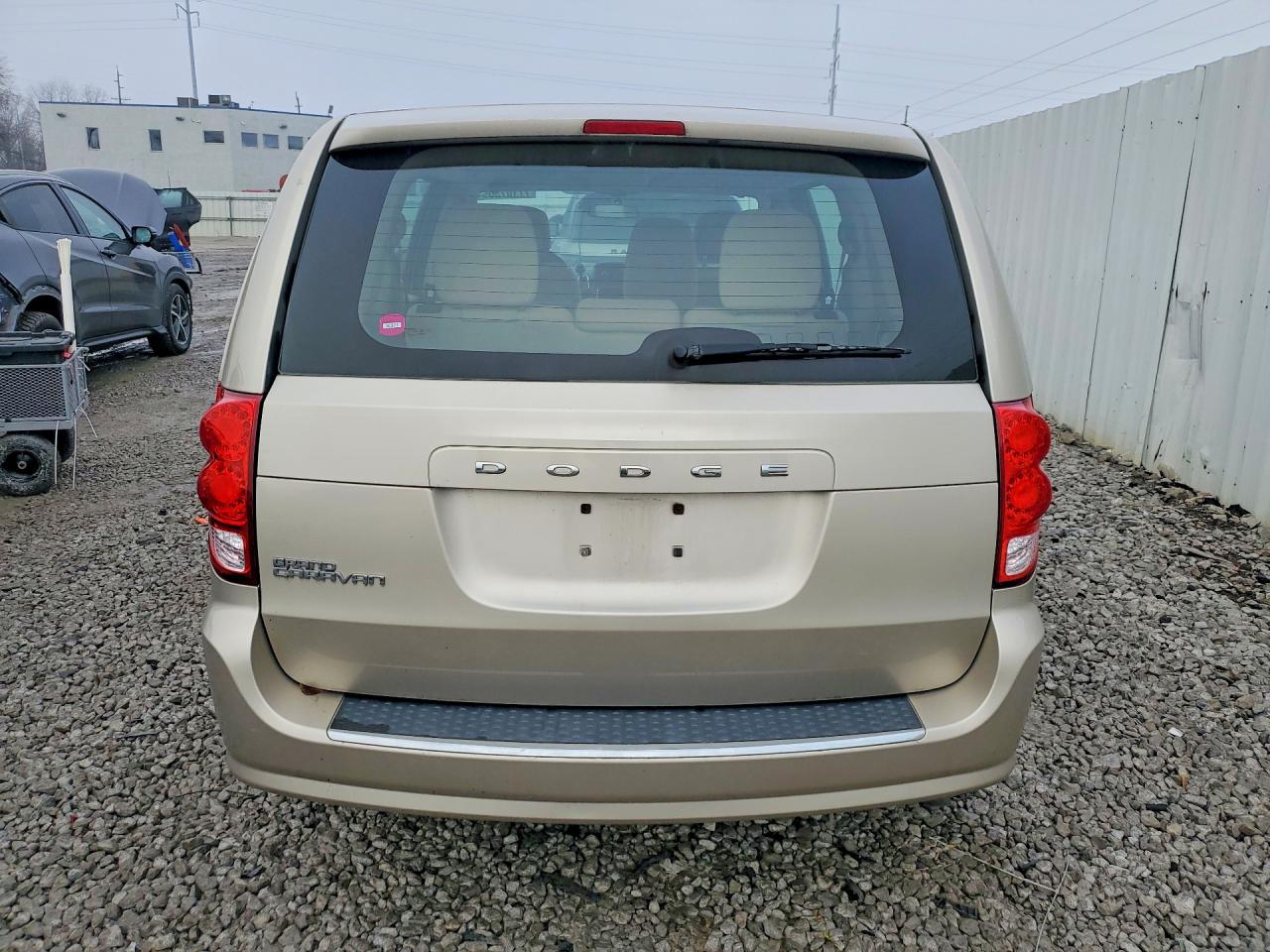 2015 DODGE GRAND CARAVAN SE photo 6