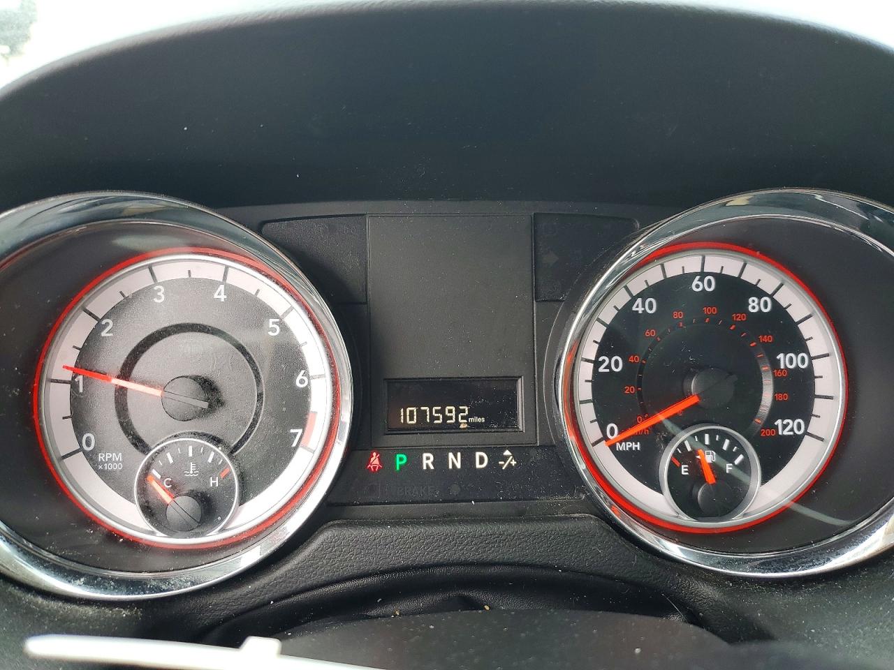 2015 DODGE GRAND CARAVAN SE photo 9