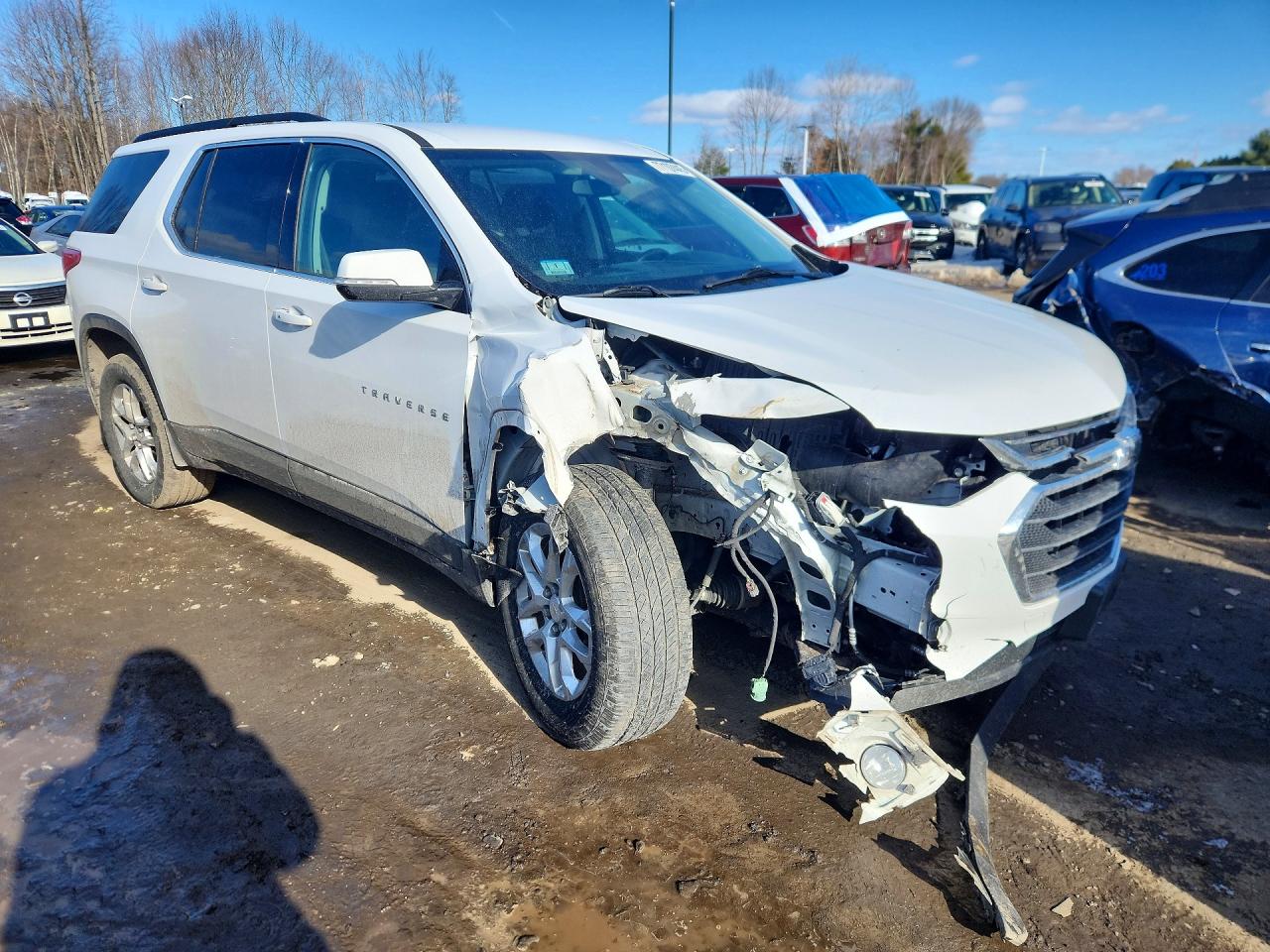 2019 CHEVROLET TRAVERSE LT photo 4