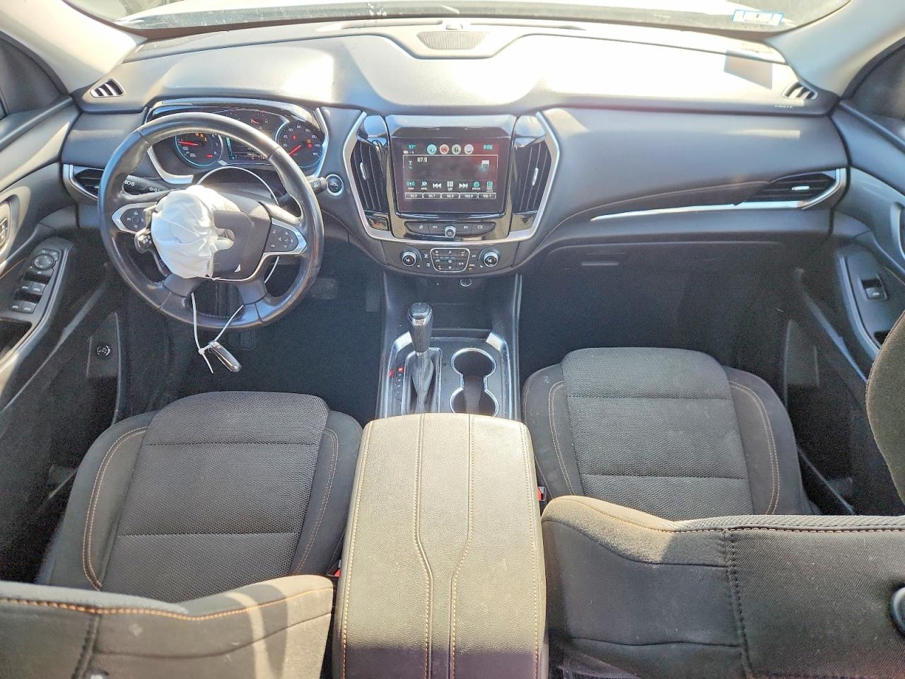 2019 CHEVROLET TRAVERSE LT photo 8