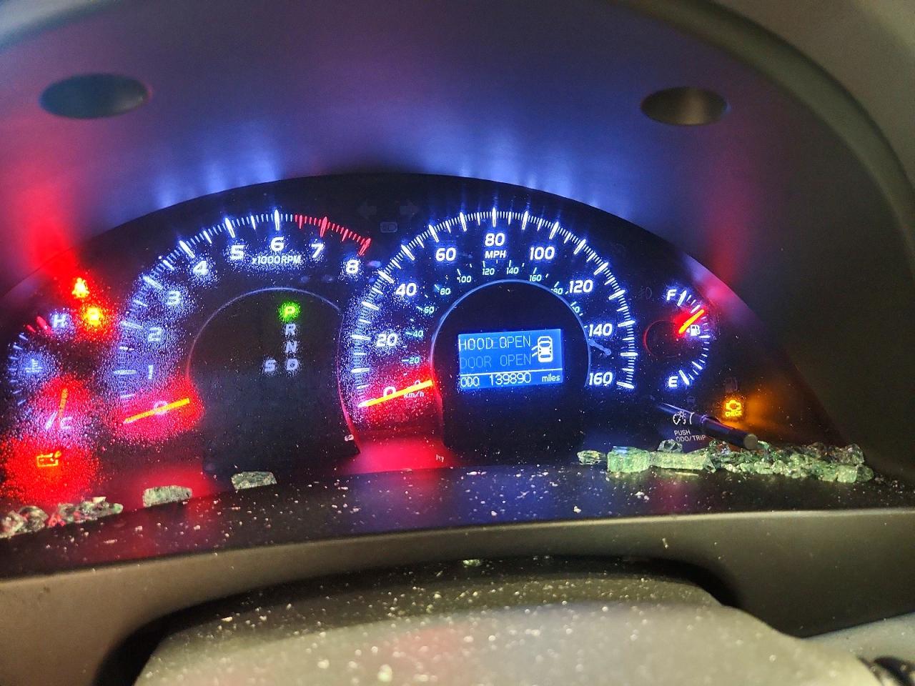 2010 TOYOTA CAMRY XLE V6 photo 17