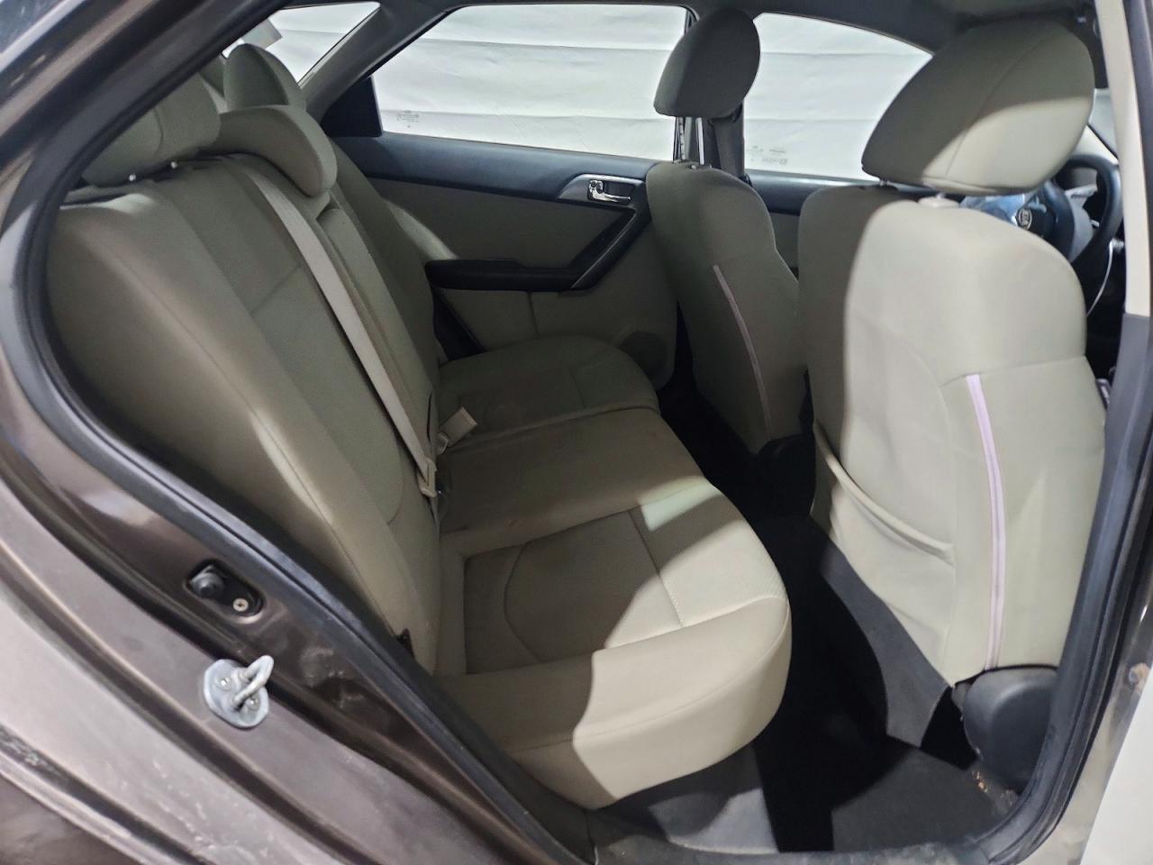 2013 KIA FORTE EX photo 28