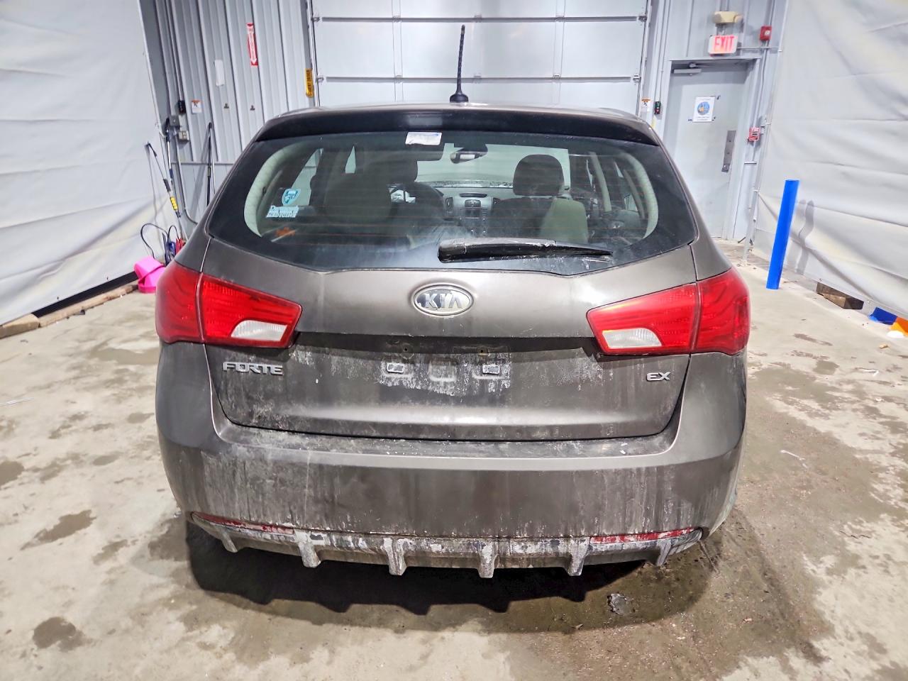2013 KIA FORTE EX photo 16
