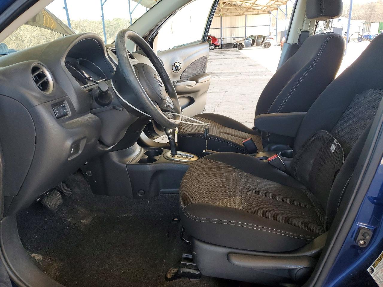 2014 NISSAN VERSA S photo 7