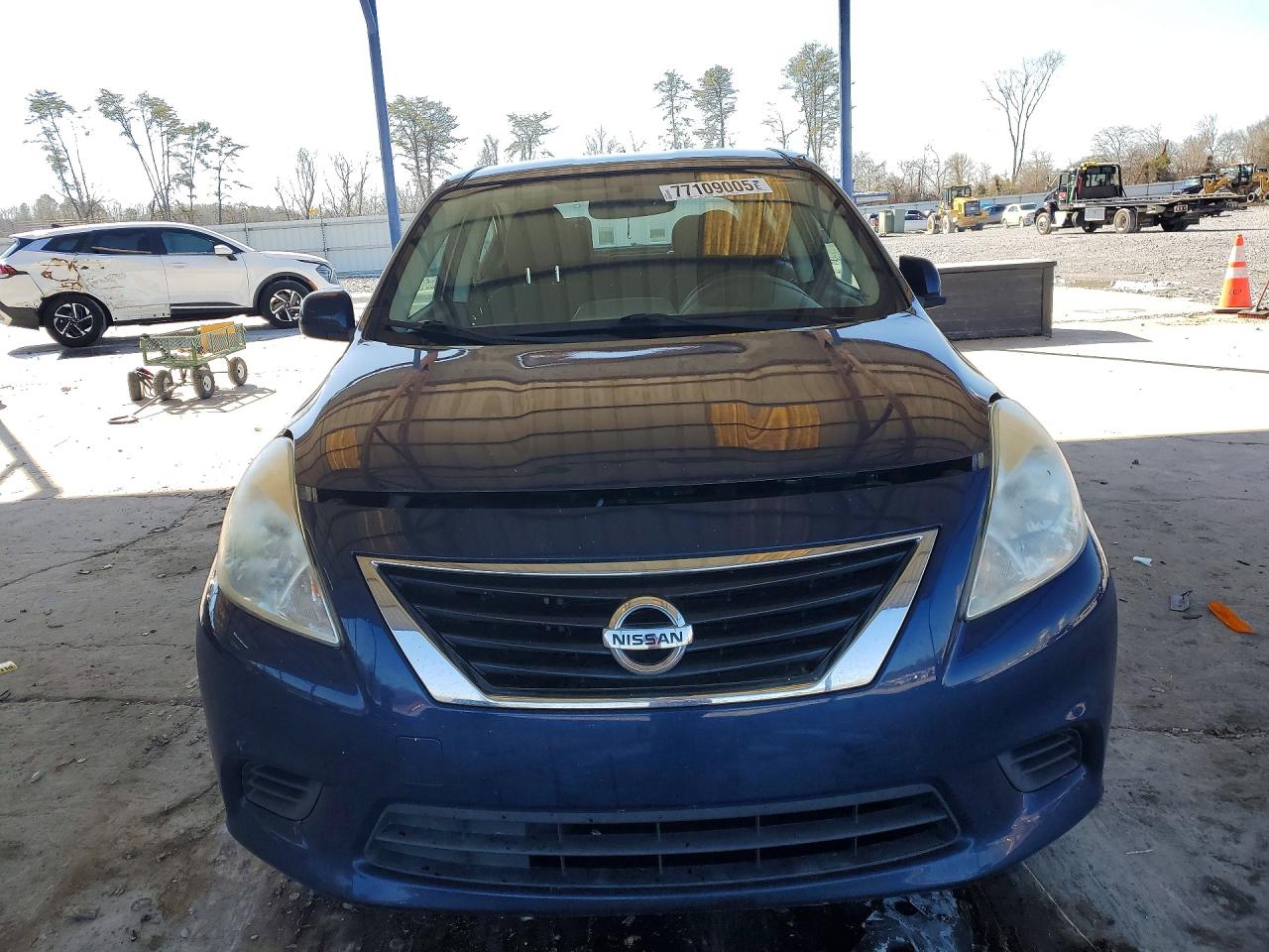 2014 NISSAN VERSA S photo 5