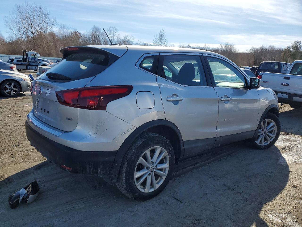2019 NISSAN ROGUE SPORT S photo 5