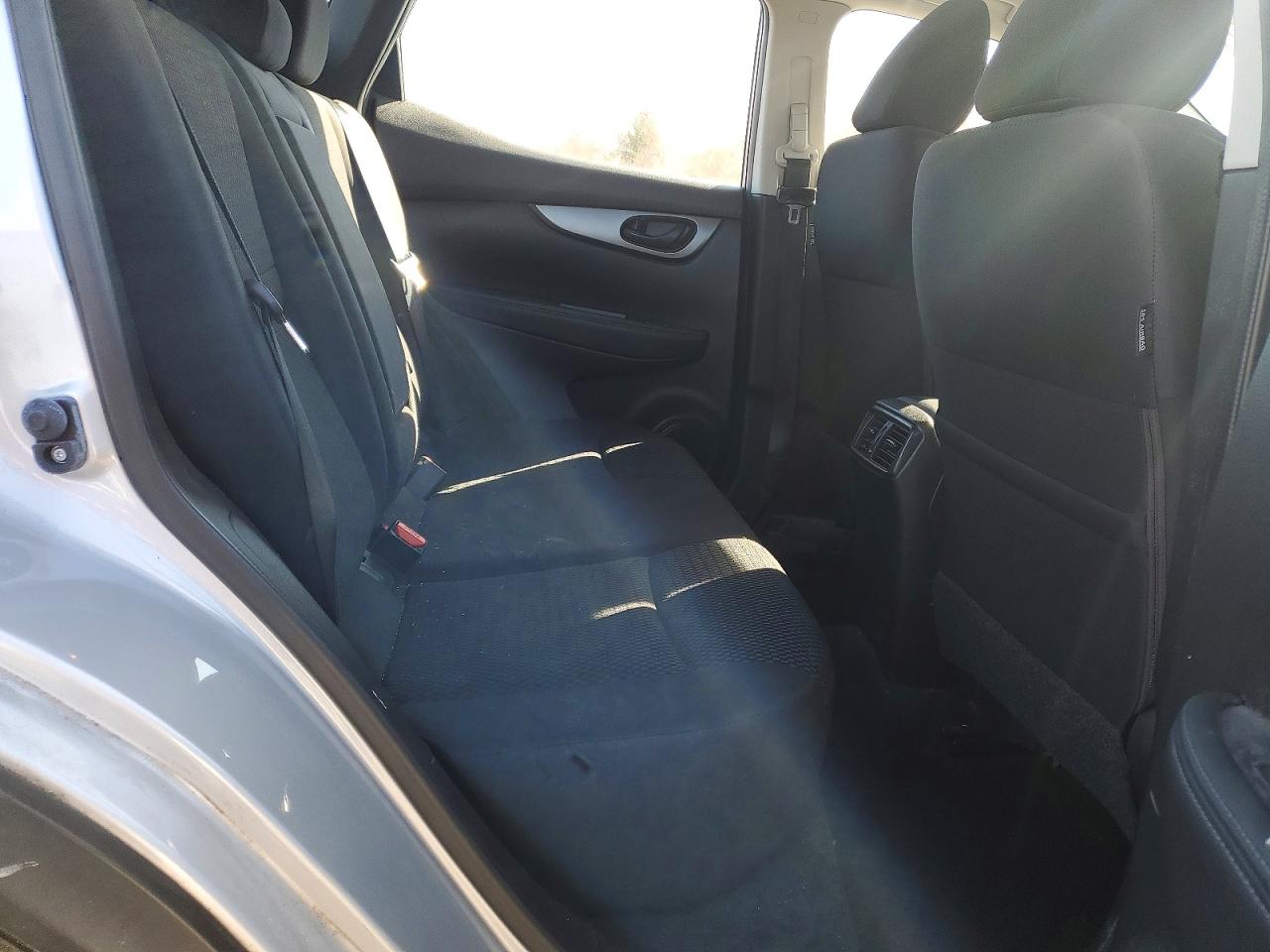 2019 NISSAN ROGUE SPORT S photo 21
