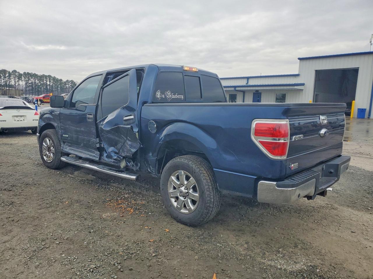 2014 FORD F150 SUPERCREW photo 2