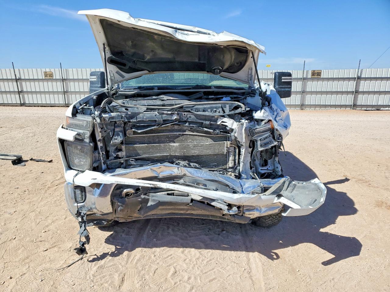 2024 CHEVROLET SILVERADO K2500 HEAVY DUTY LT photo 13