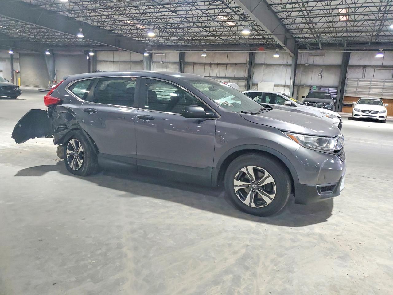 2018 HONDA CR-V LX photo 4