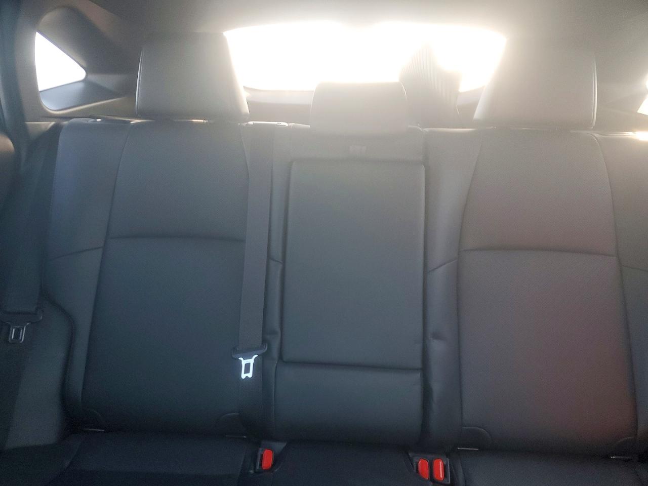 2021 TOYOTA VENZA LE photo 19